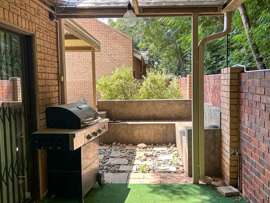 3 Bedroom Property for Sale in Van Der Hoff Park North West